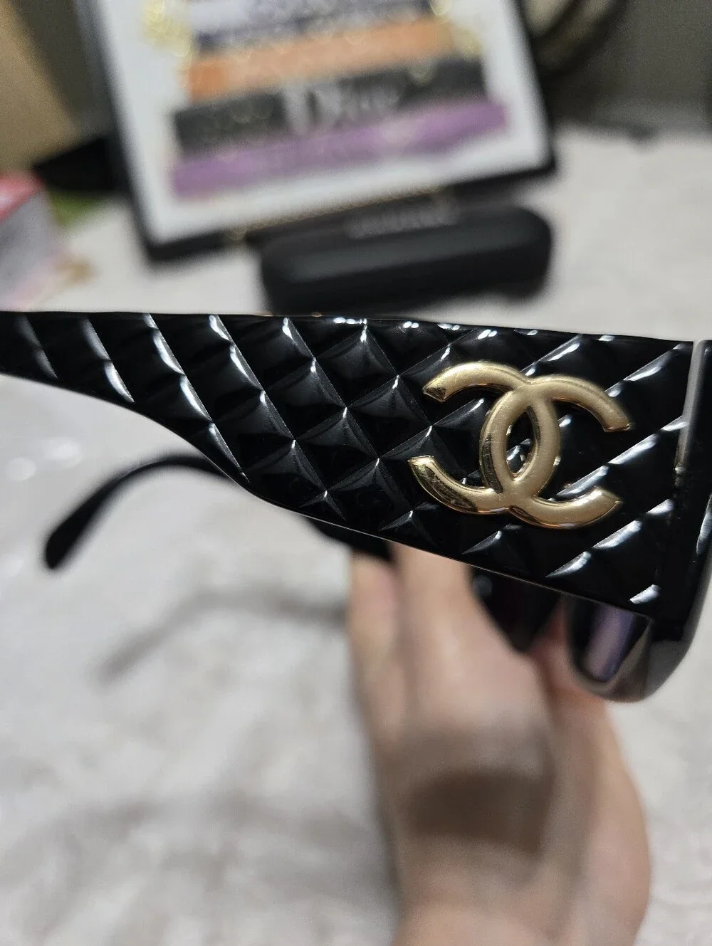 CHANEL 01450 94305 Black Gold CC Cocomark Sunglasses EUC